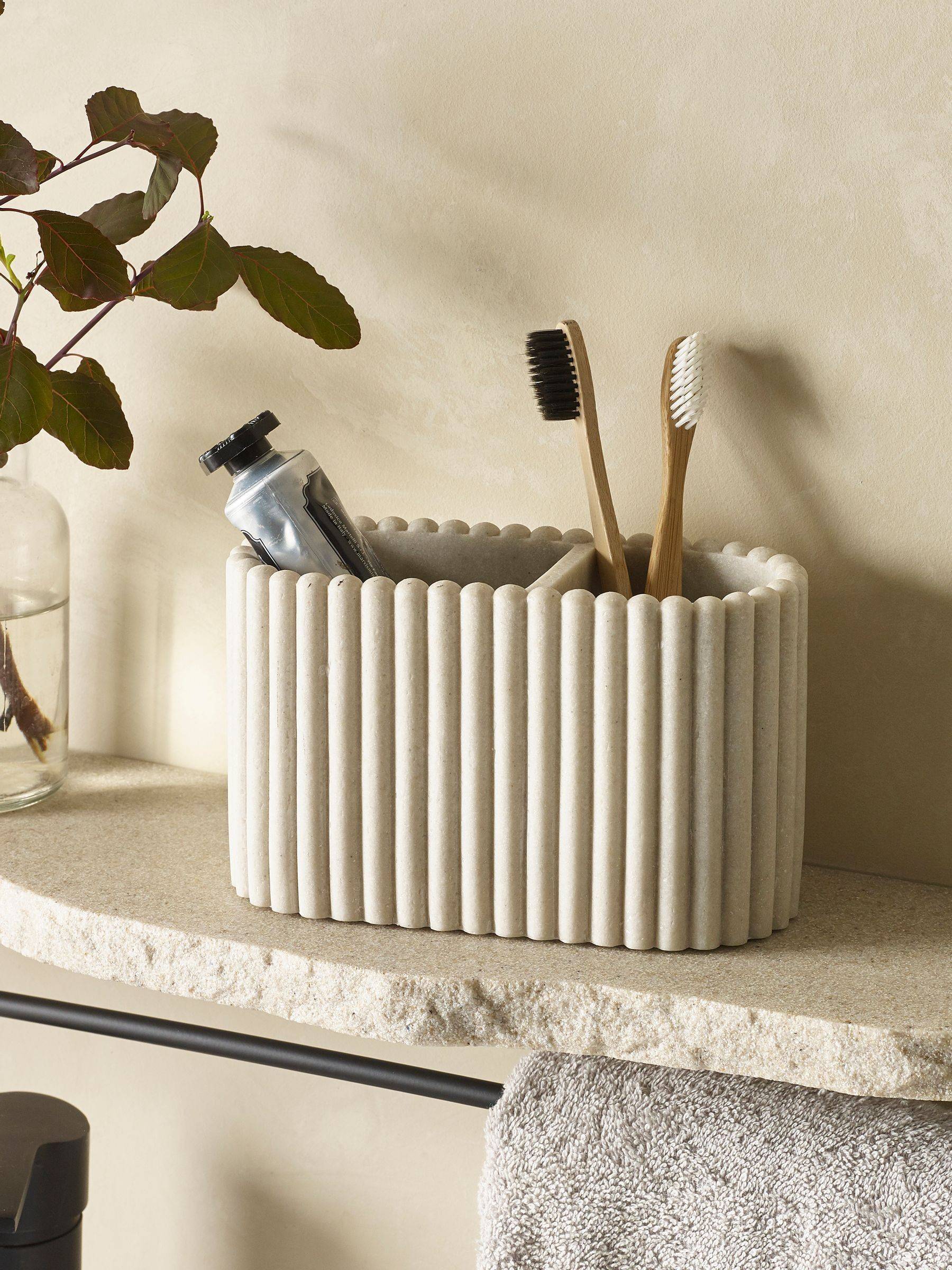 NEXT Natural Rib Toothbrush Holder