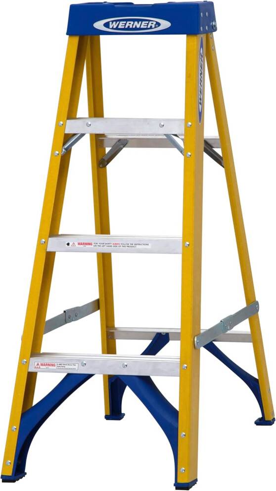 Werner Fibreglass Stepladder 4 Tread