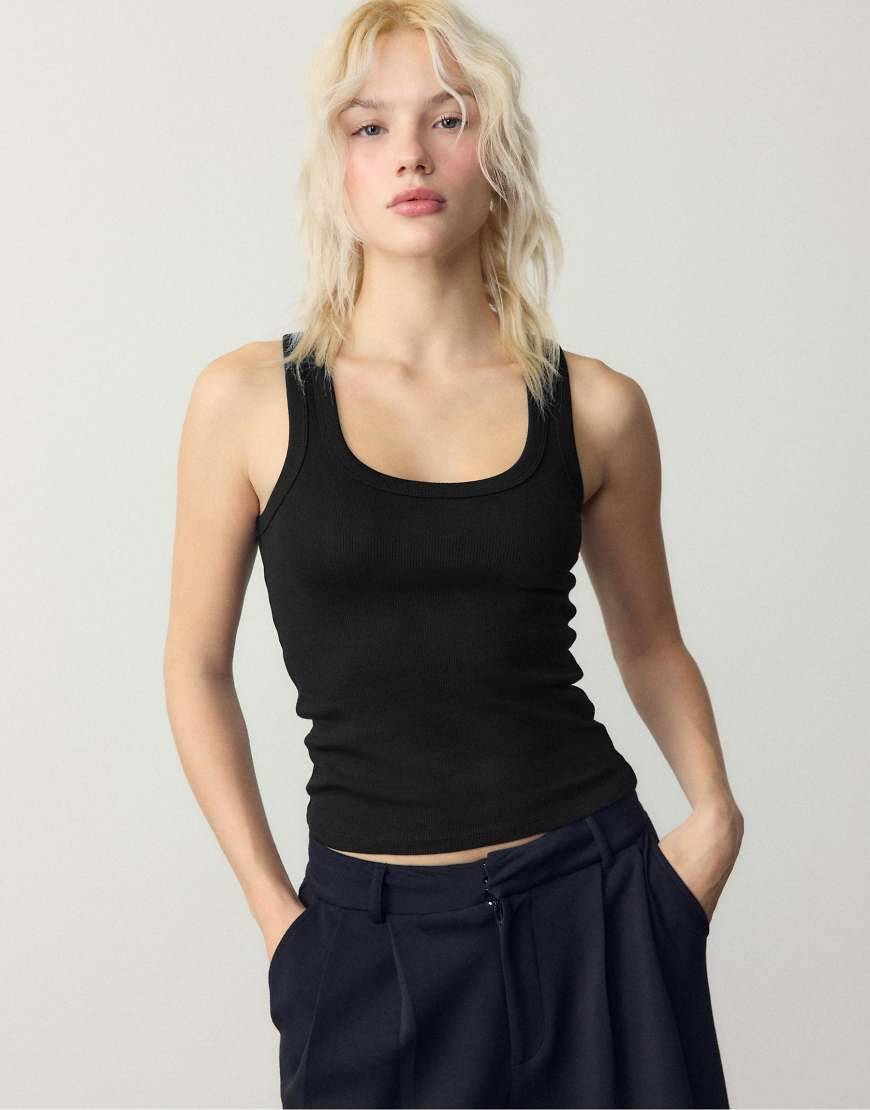 Stradivarius Ribstrikket T-Shirt Med Racerryg - Sort