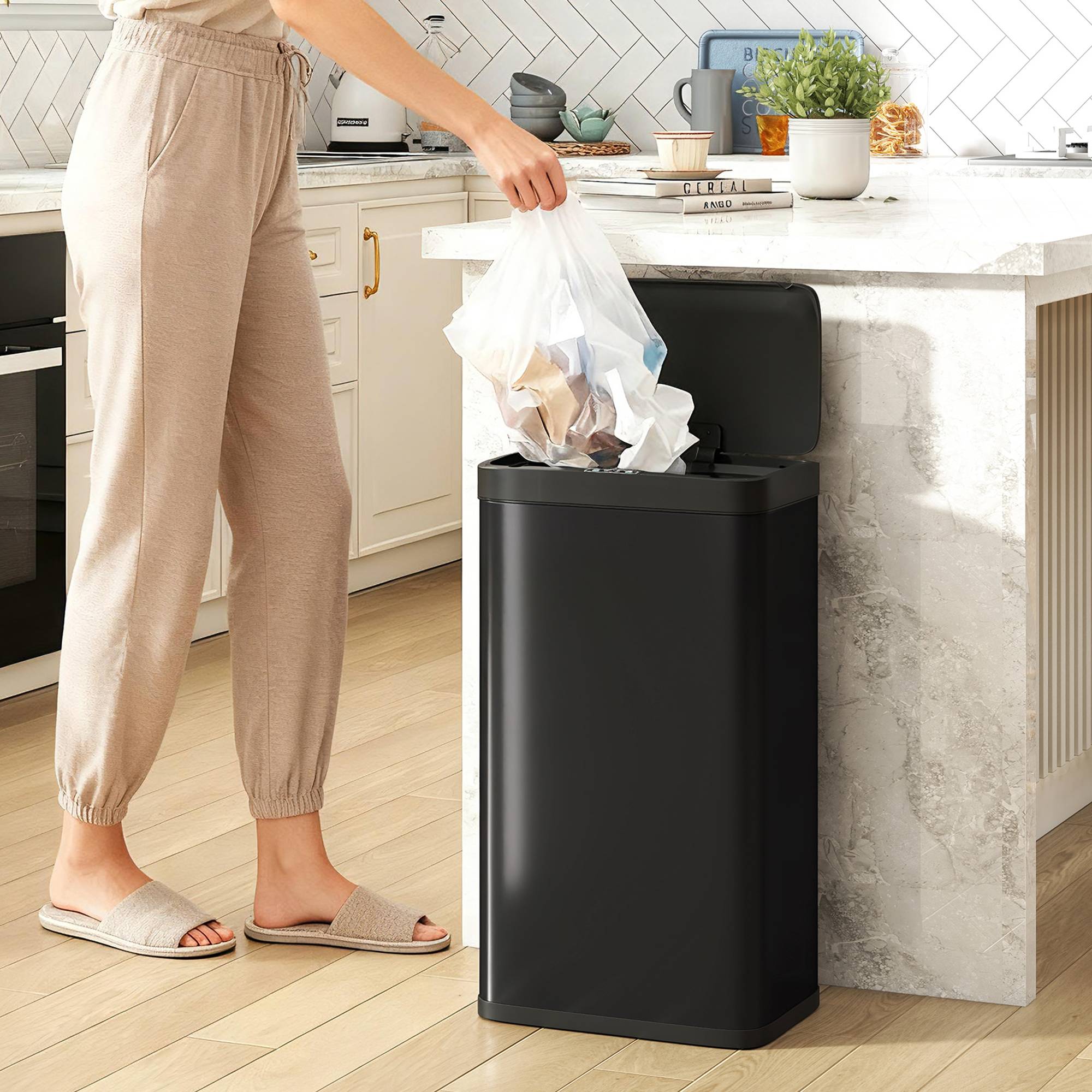Homcom 45L Kitchen Sensor Bin Black