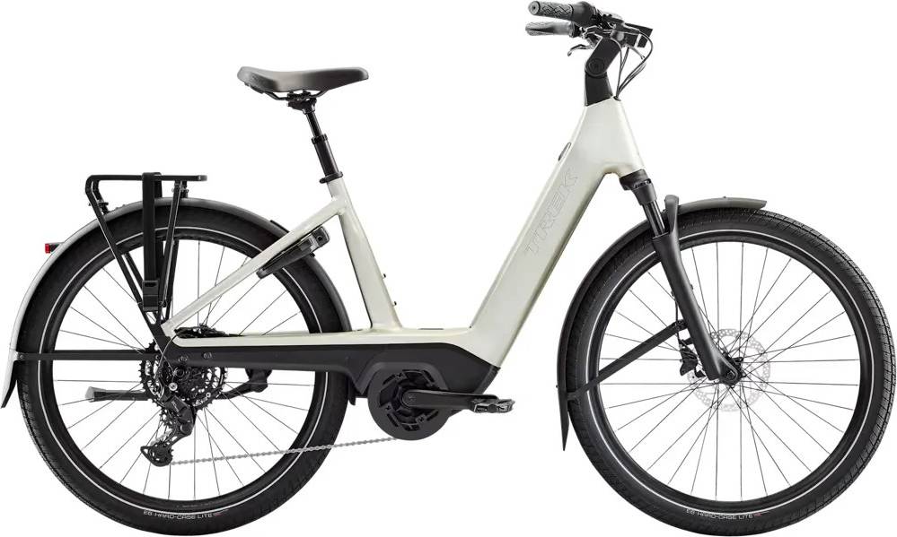 Trek Charter 4 R9 Lowstep Lunar Silver