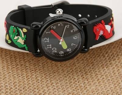 Dinosaur Children Watch Cartoon Pattern