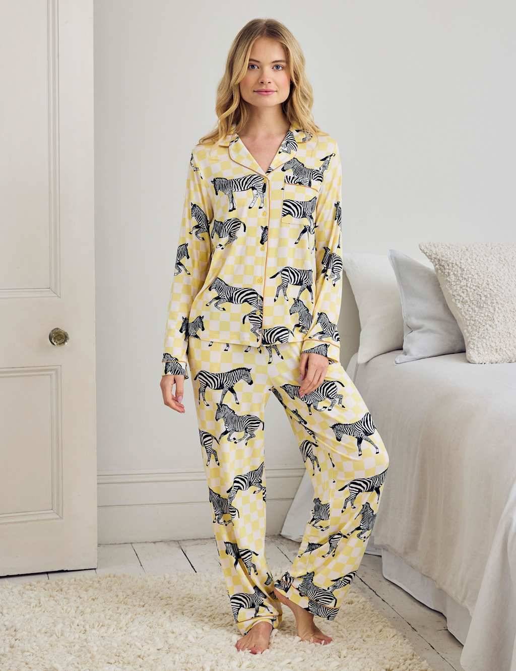 Chelsea Peers Zebra Checkerboard Print Pyjama Set - Yellow