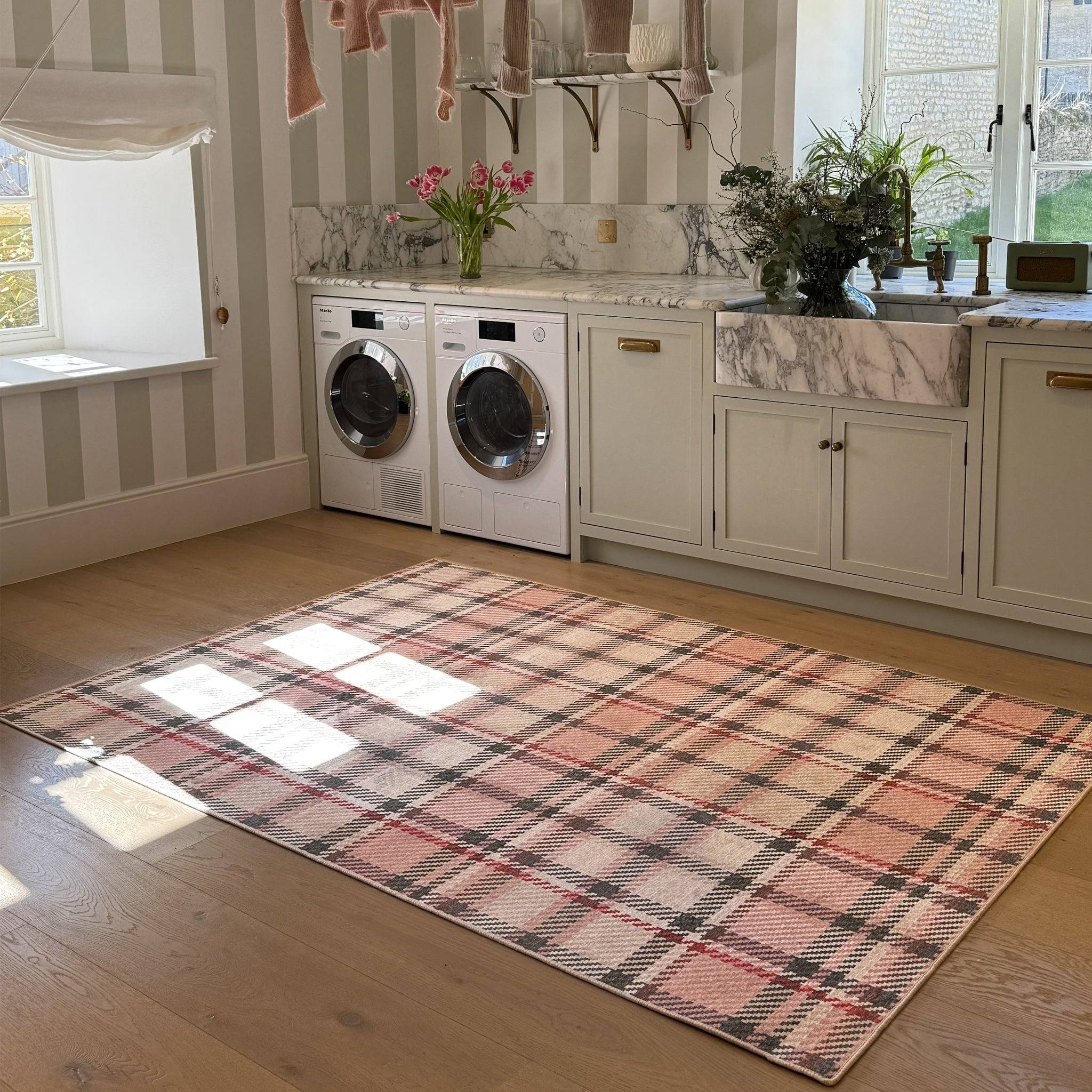 Hug Rug Isla Plaid Pink Eco-Washable