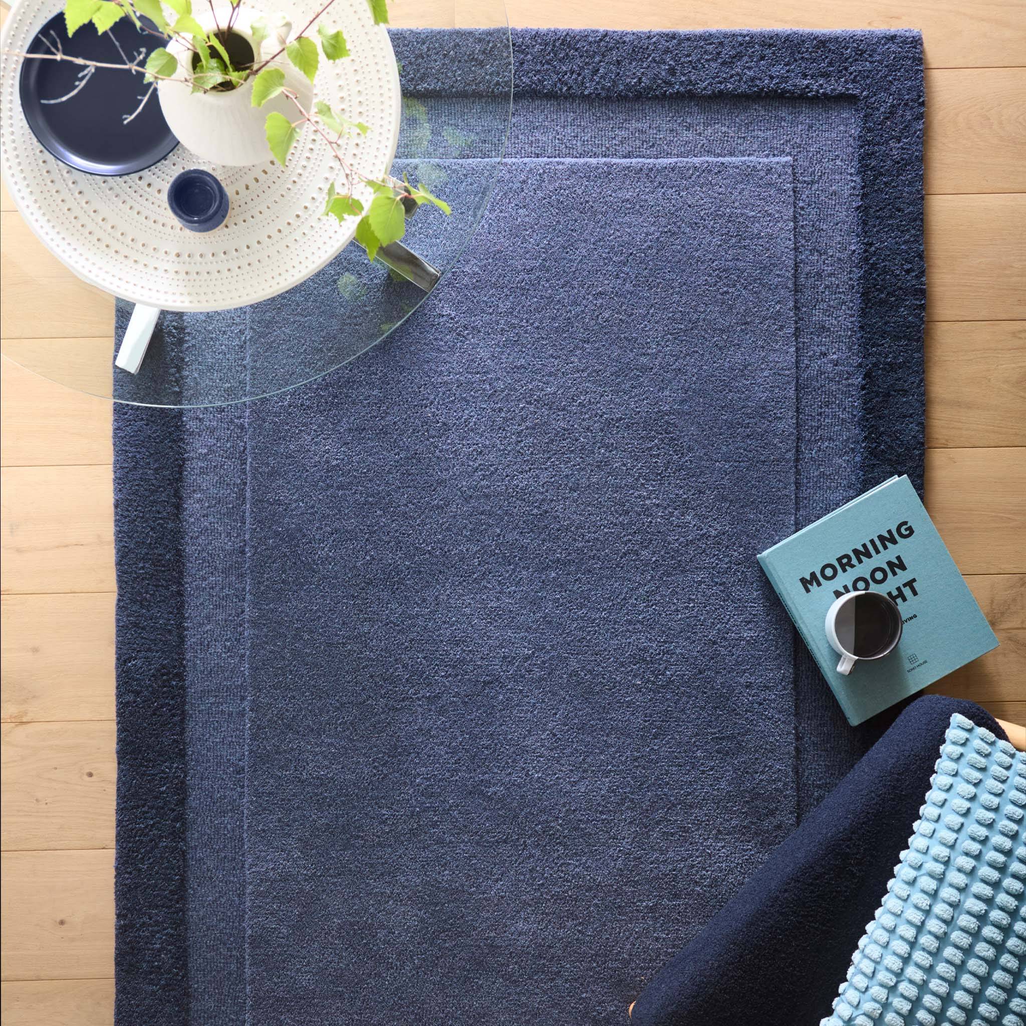 Hug Rug Stacked Border Blue Wool 160x230 cm