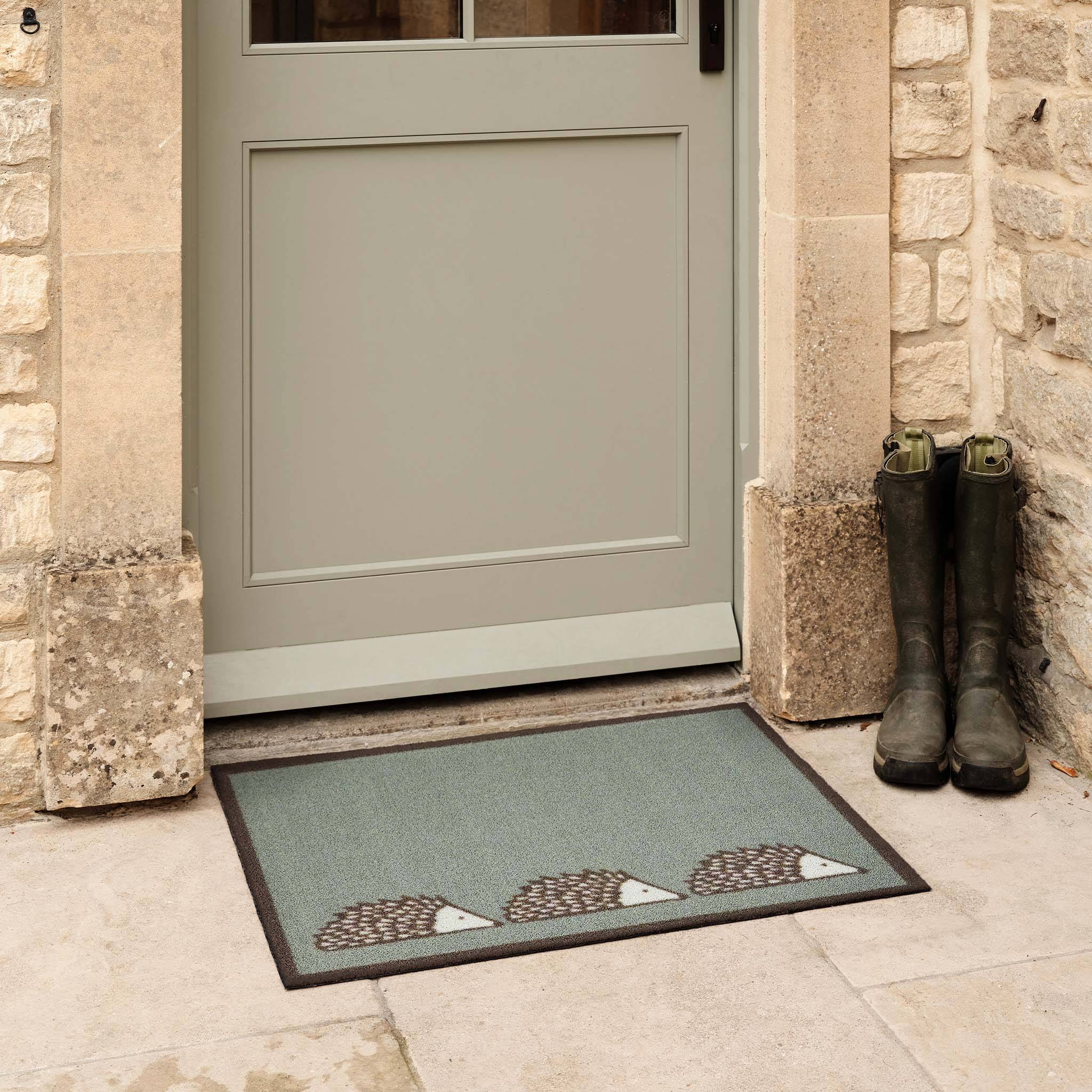 Hug Rug Spike Outdoor Doormat Green