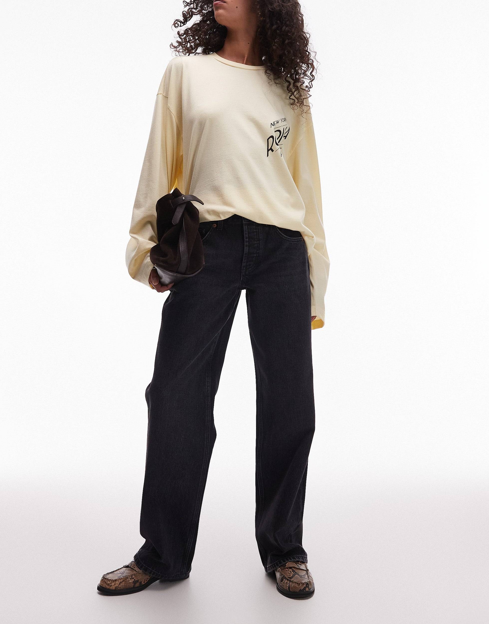 Low Rise Wide Leg Fit Jeans