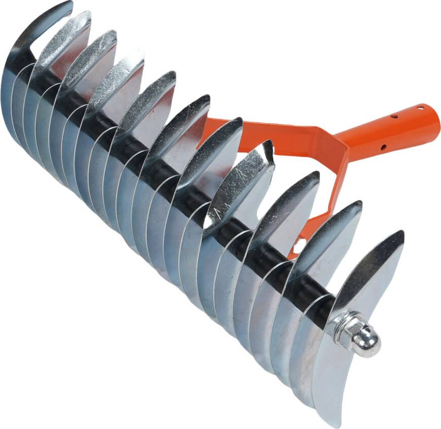 Ergonomic 3-Section Thatch Rake