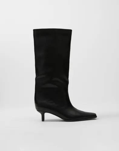 Nelly Squaretoe Under Knee Boot - Sort