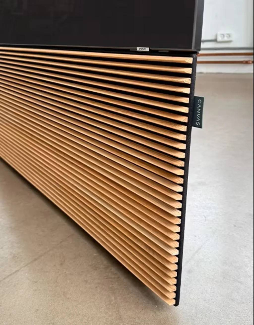 Canvas The Frame Front 65 - Light Oak