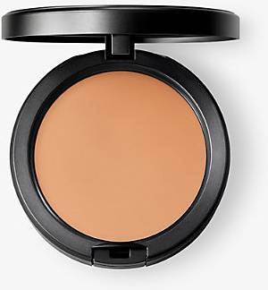 MAC Studio Fix Powder Plus Foundation Shade - C4.5