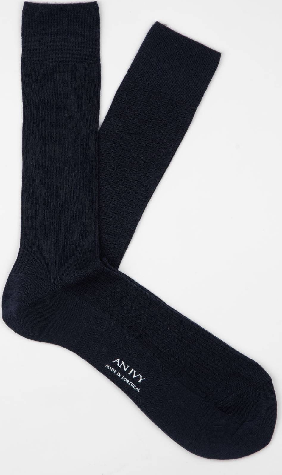 An Ivy Ribbed Merino Socks - Navy