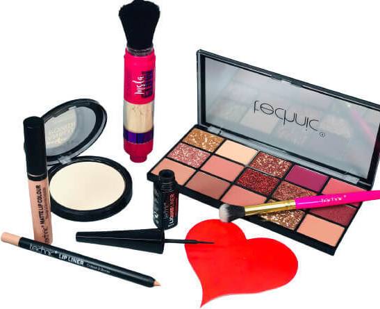 Technic Invite Gift Makeup Set
