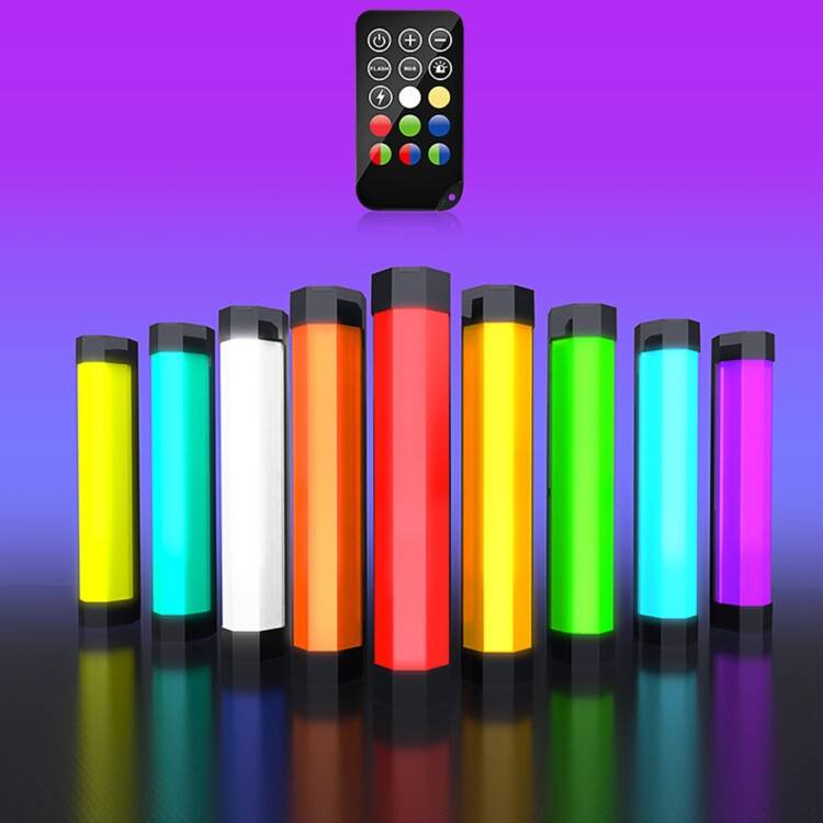 P200 Rgb Handheld Full-Color Fill Light