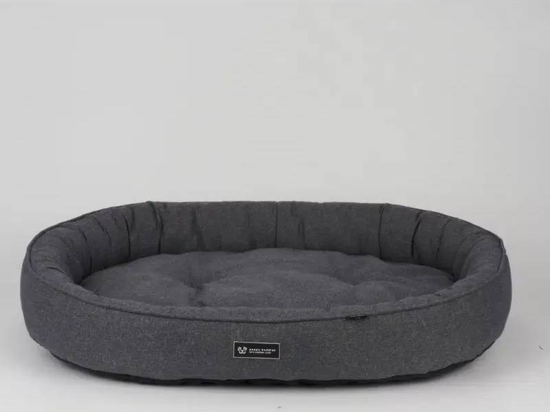 Easy-Clean Lounge