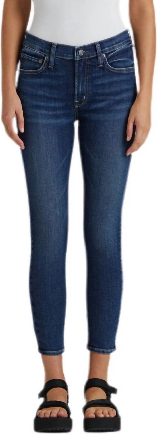 Pixie Crop Mid Rise Skinny Jeans -