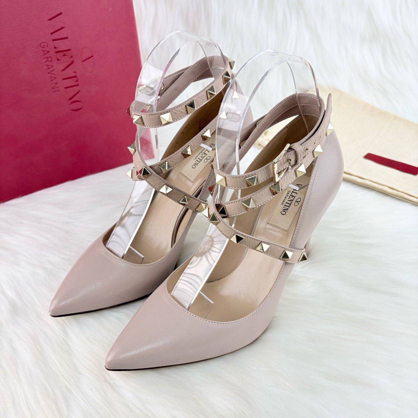 High heels beige Valentino Rivet Strap High Heels - Beige