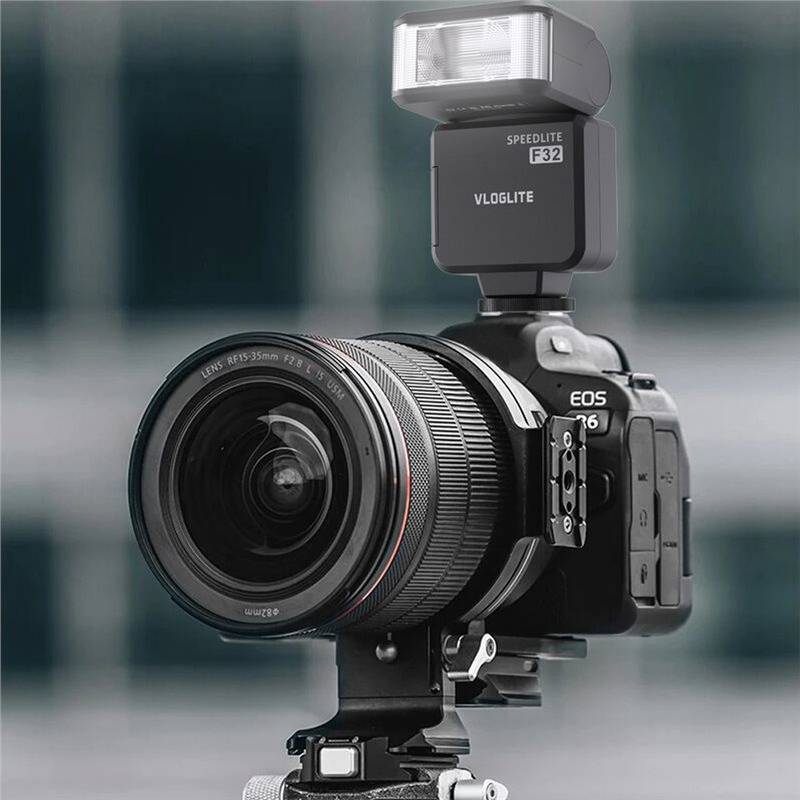 F32 Universal Camera Flash Light