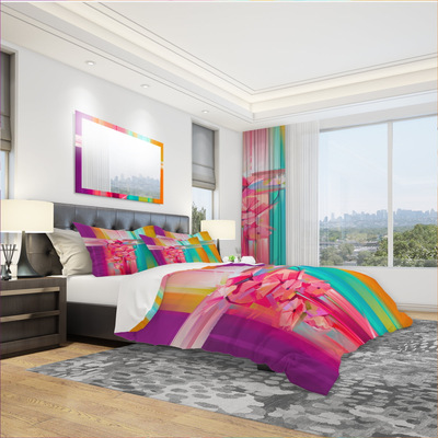 Designart Abstract Red Gerbera Spring Flower Set Duvet Cover Pink