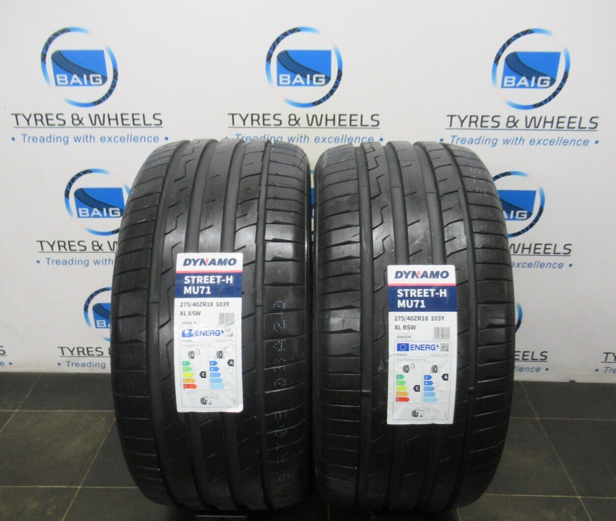 RoadX RXMotion DU71 275 40 R18 Tire