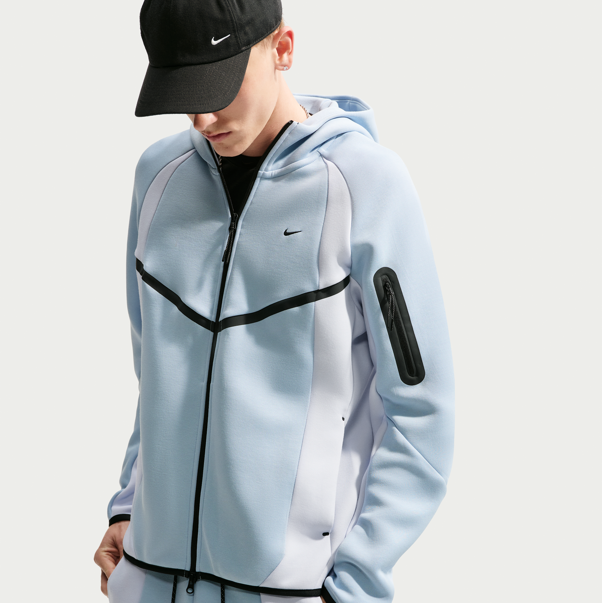 Nike tech fleece Nike Tech Color-Block Full-Zip Fleece Windrunner Jacket - Blauw