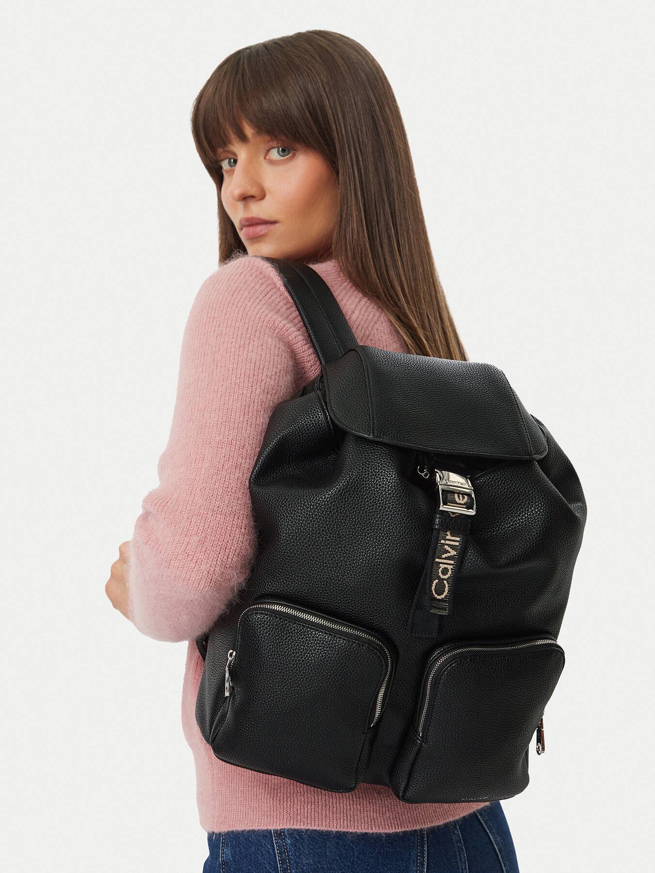 Calvin Klein Webbing Strap Flap Backpack Uld - Sort