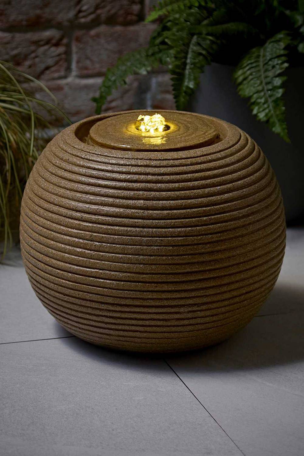 Round Ribbed Natural Solar Feature