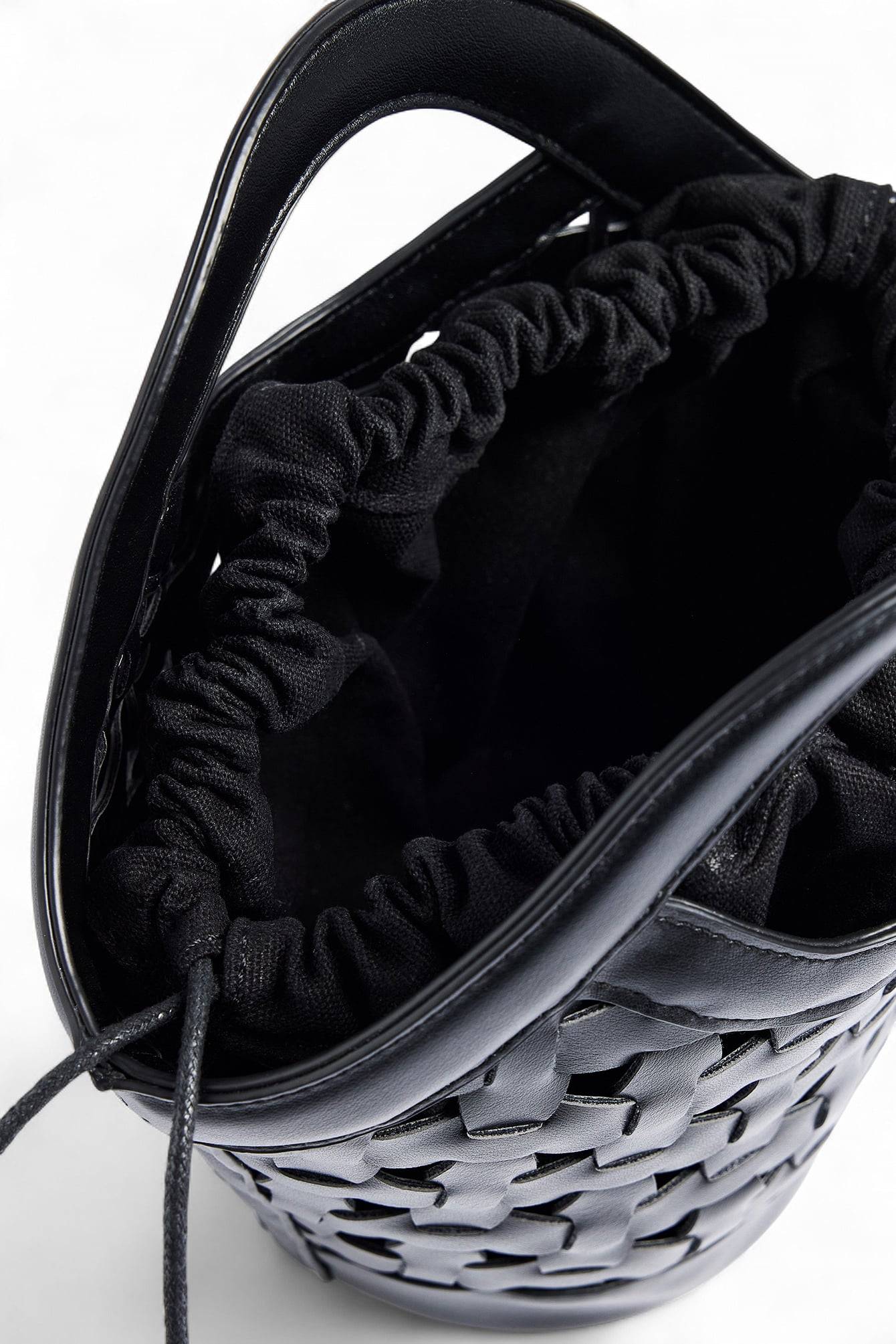 NA-KD Small Woven Bucket Tasker - Sort
