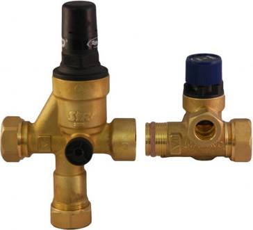 B&Q 3 Bar Reducing 4.75 Bar Relief Inlet Control Valve