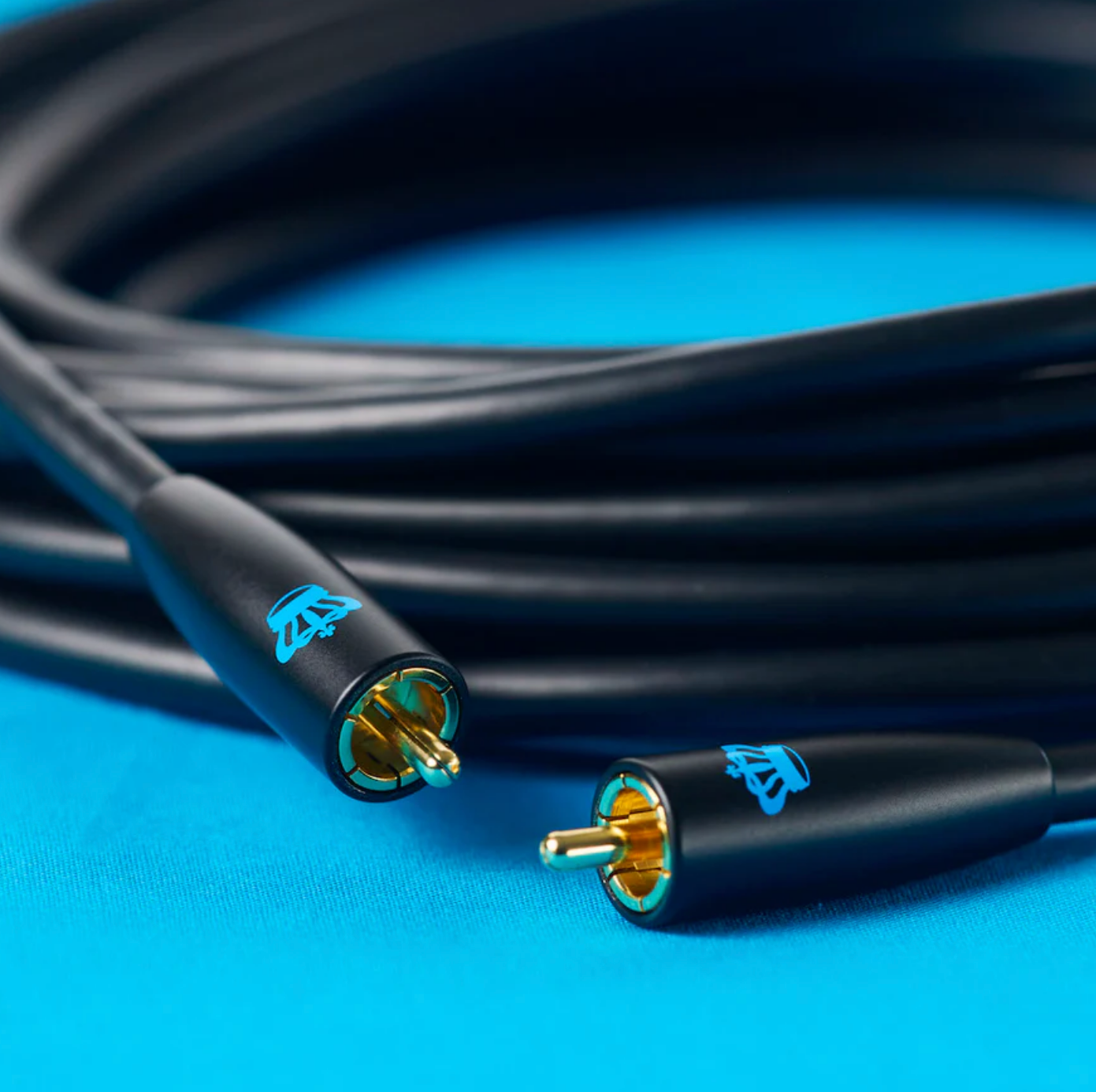 Commander Cable 12M White