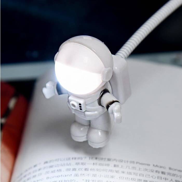 Aihontai Creative Spaceman LED USB Cartoon Night Light