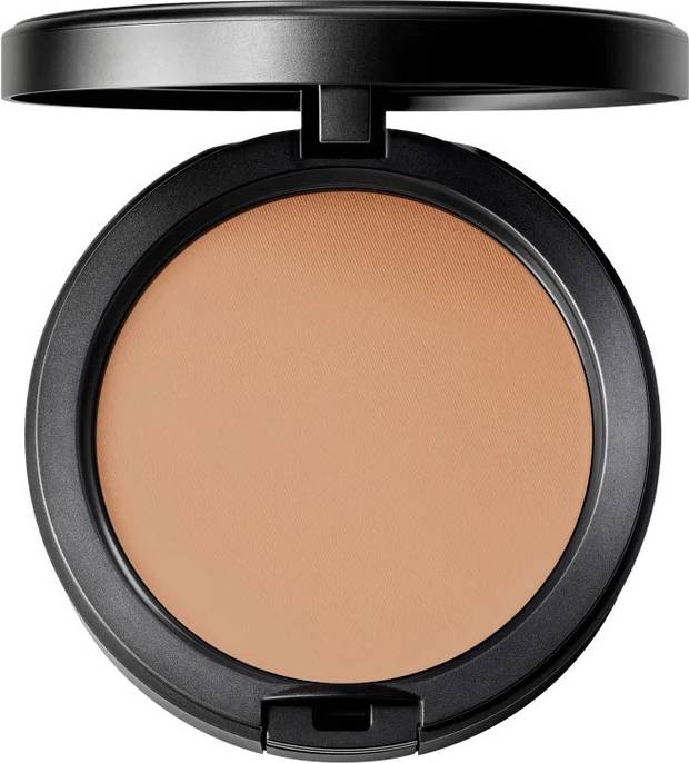 Mac studio fix powder MAC Studio Fix Powder Plus Foundation NW18