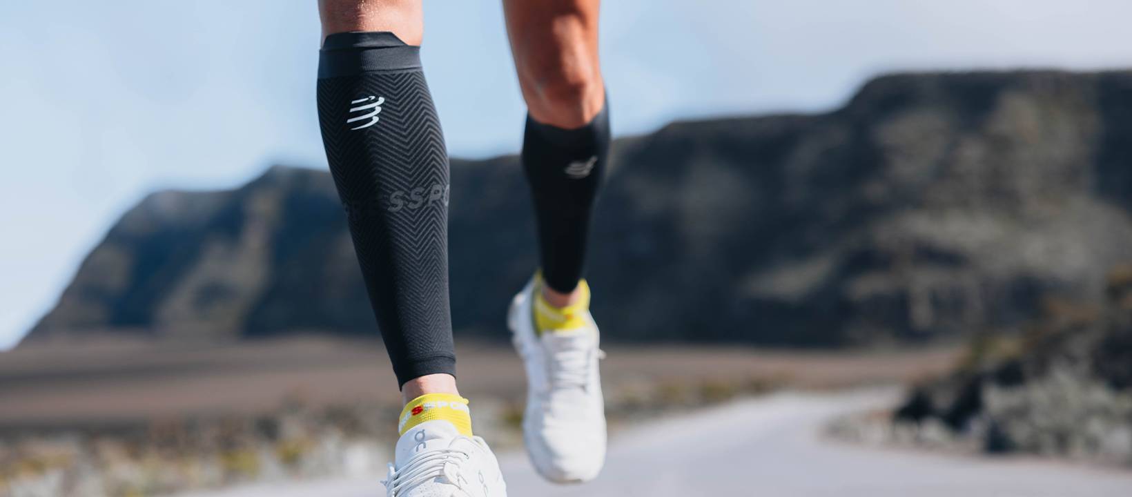Compressport R2 Oxygen Benvarmere - Sort