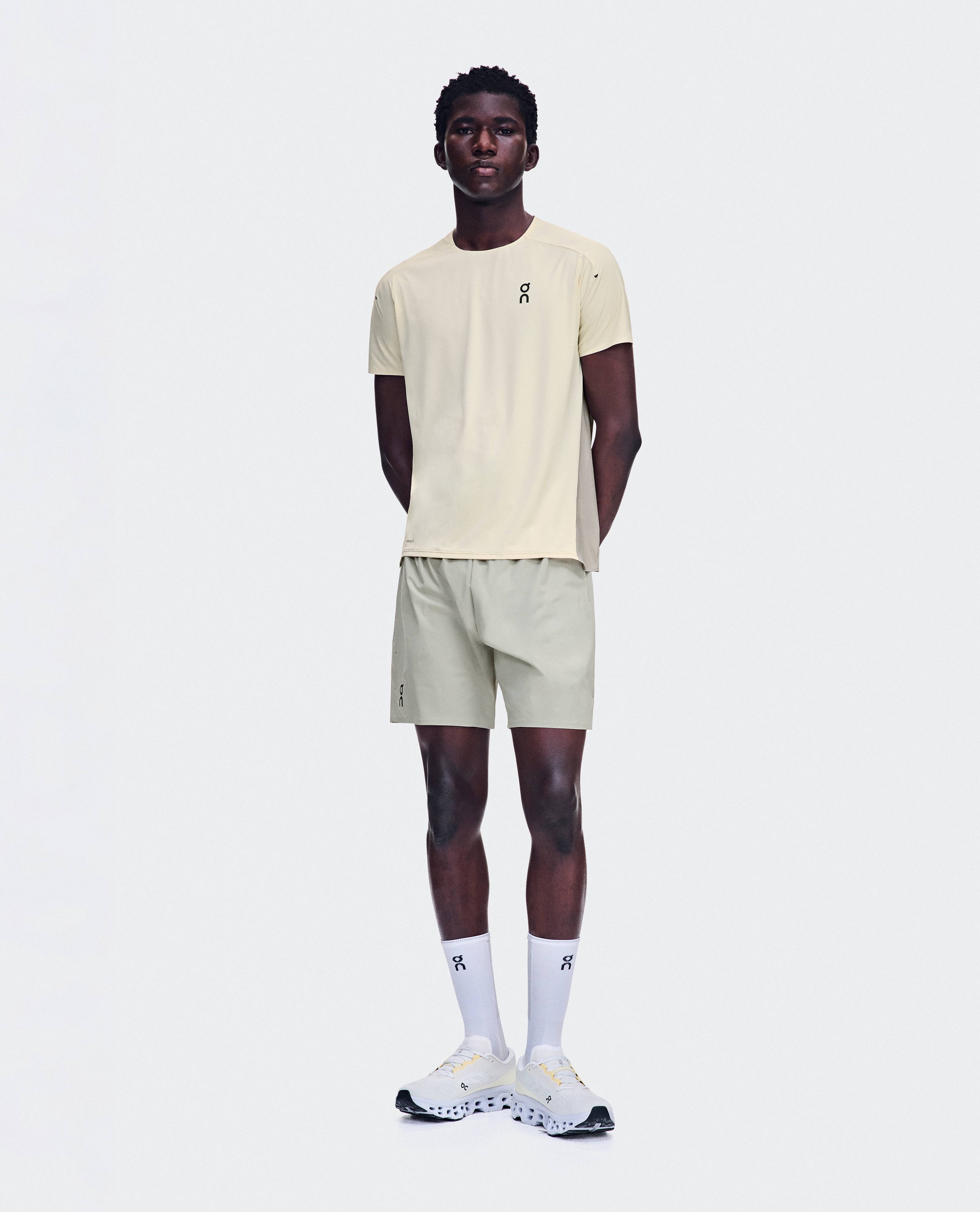 On 7 Inch Performance Shorts - Beige