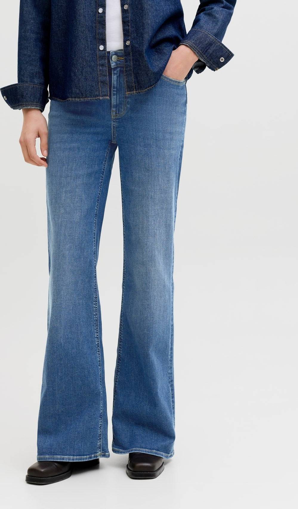 Tøj Jack & Jones Rome Flared Jeans Mid Blue