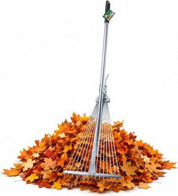 B&Q 15 Teeth Leaf Rake With Extendable Aluminium Handle