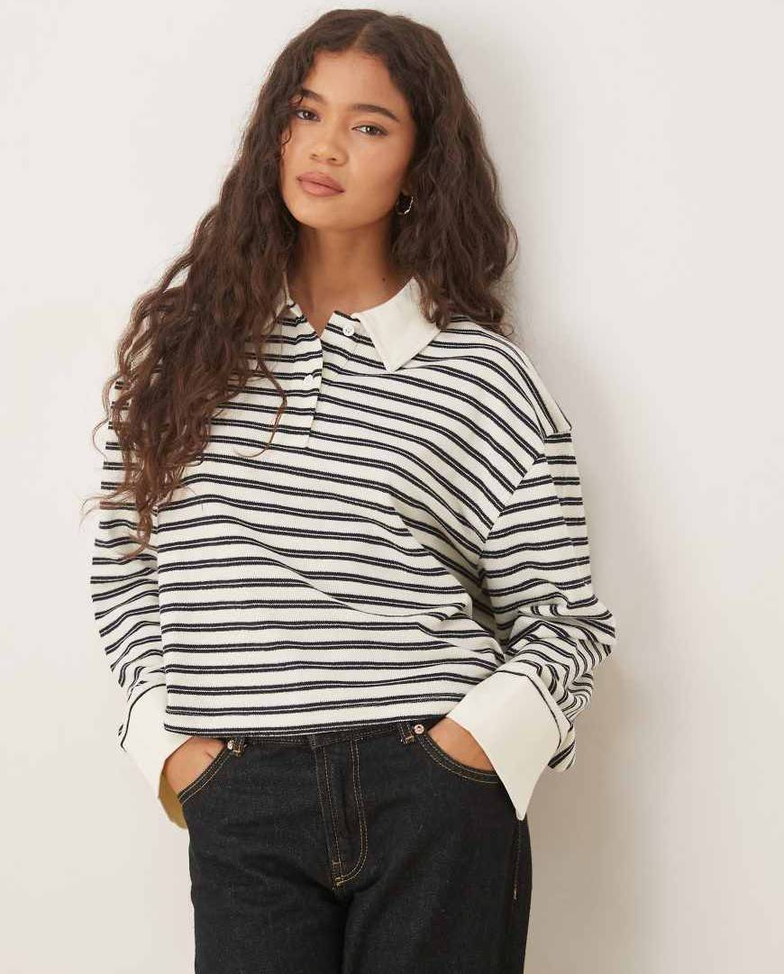 ASOS DESIGN Gräddvit Randig Texturerad Topp Med Rugbykrage - Gräddvit