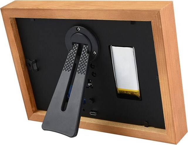 7.3 Inch Color E-Ink Display Frame
