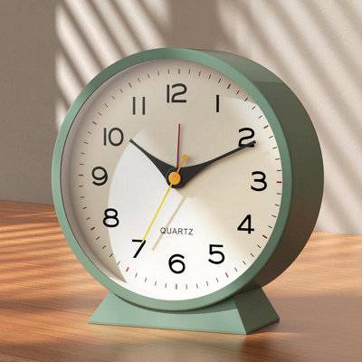 4.5 Inch Analog Alarm Clock