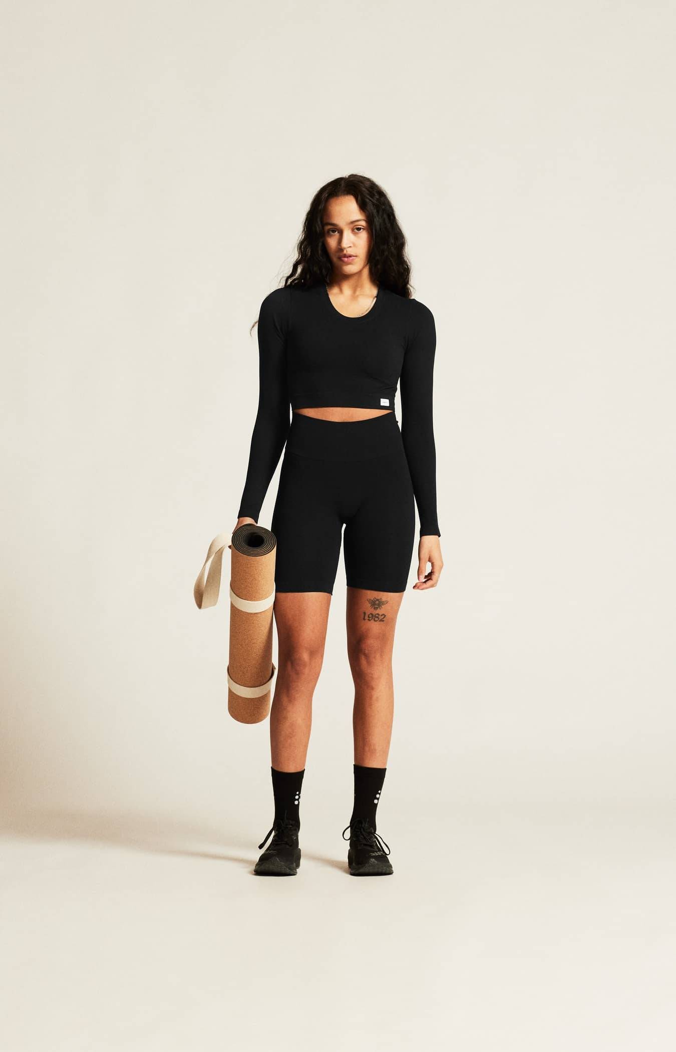 Collective Rib Cropped Ls Top - W