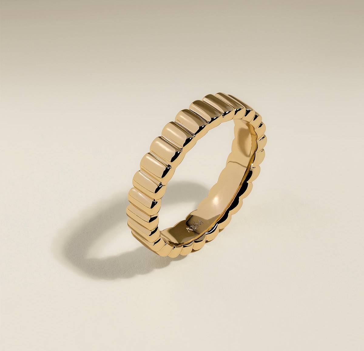 Astrid & Miyu Ridged Ring Gold