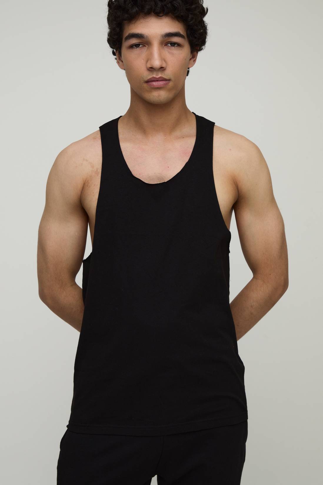 boohooMAN Essential Regular Fit Racer Back Vest