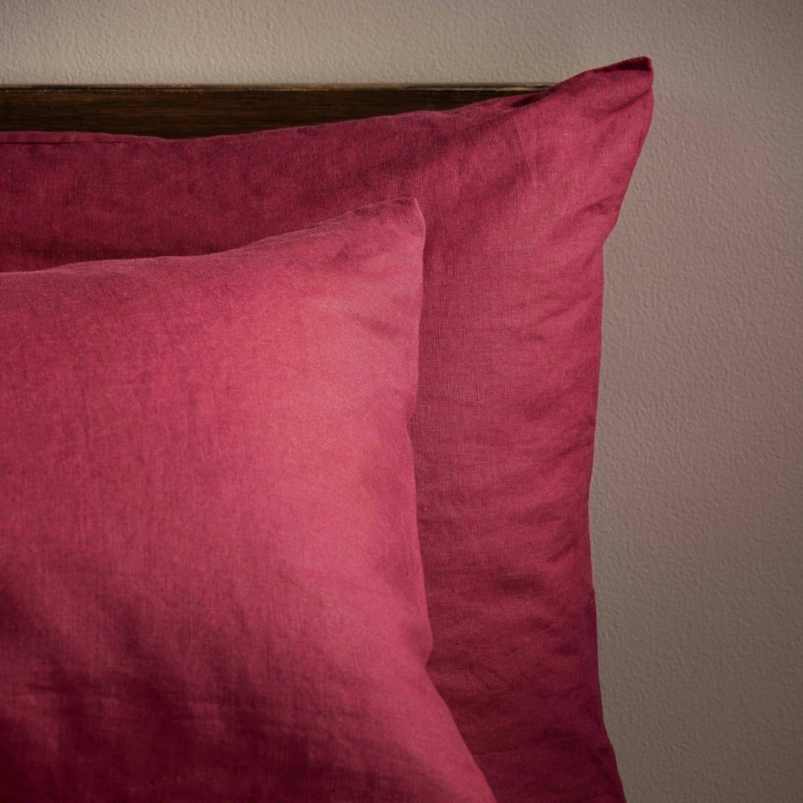 Raspberry 4 Soak & Sleep Raspberry French Linen Pillowcases 4 Pack Pillow Case