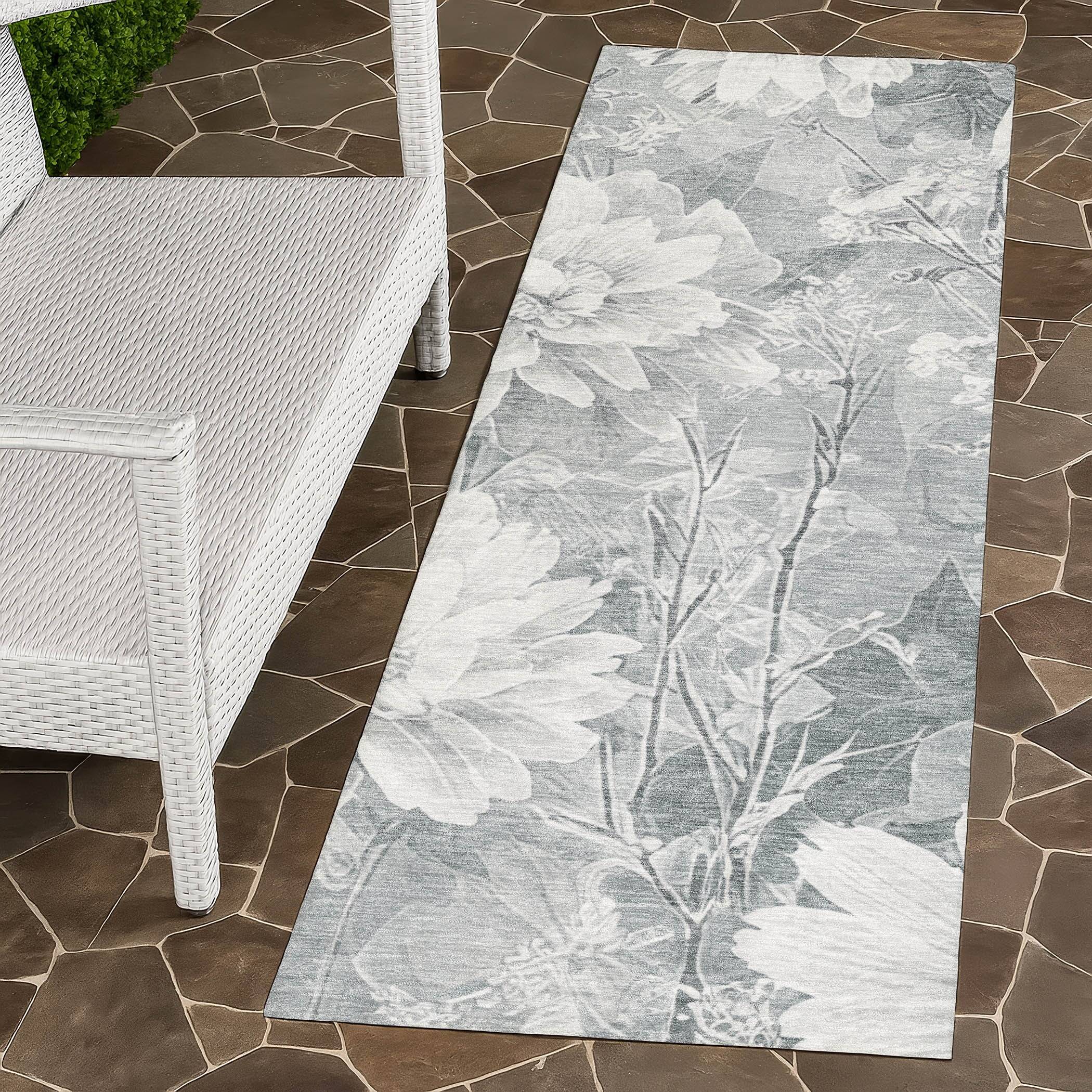 Addison Rugs Machine Washable Indoor/ Outdoor Floral Buxton Chantille Rug Silver