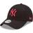 New Era New York Yankees 9FORTY Cap - Black/Bright Rose (12745561)