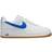 NIKE Air Force 1 Low Retro M - White/Royal Blue/Gum Yellow