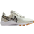 Nike Legend Essential 2 Premium W - Light Bone/Wheat/White/Black