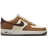 NIKE Air Force 1 '07 LV8 M - Light British Tan/Coconut Milk/Gum Dark Brown/Burgundy Crush