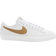 NIKE SB Blazer Low GT M - White/Light Thistle/Club Gold