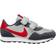 NIKE MD Valiant PSV - Grey Fog/Dark Smoke Grey/White/University Red